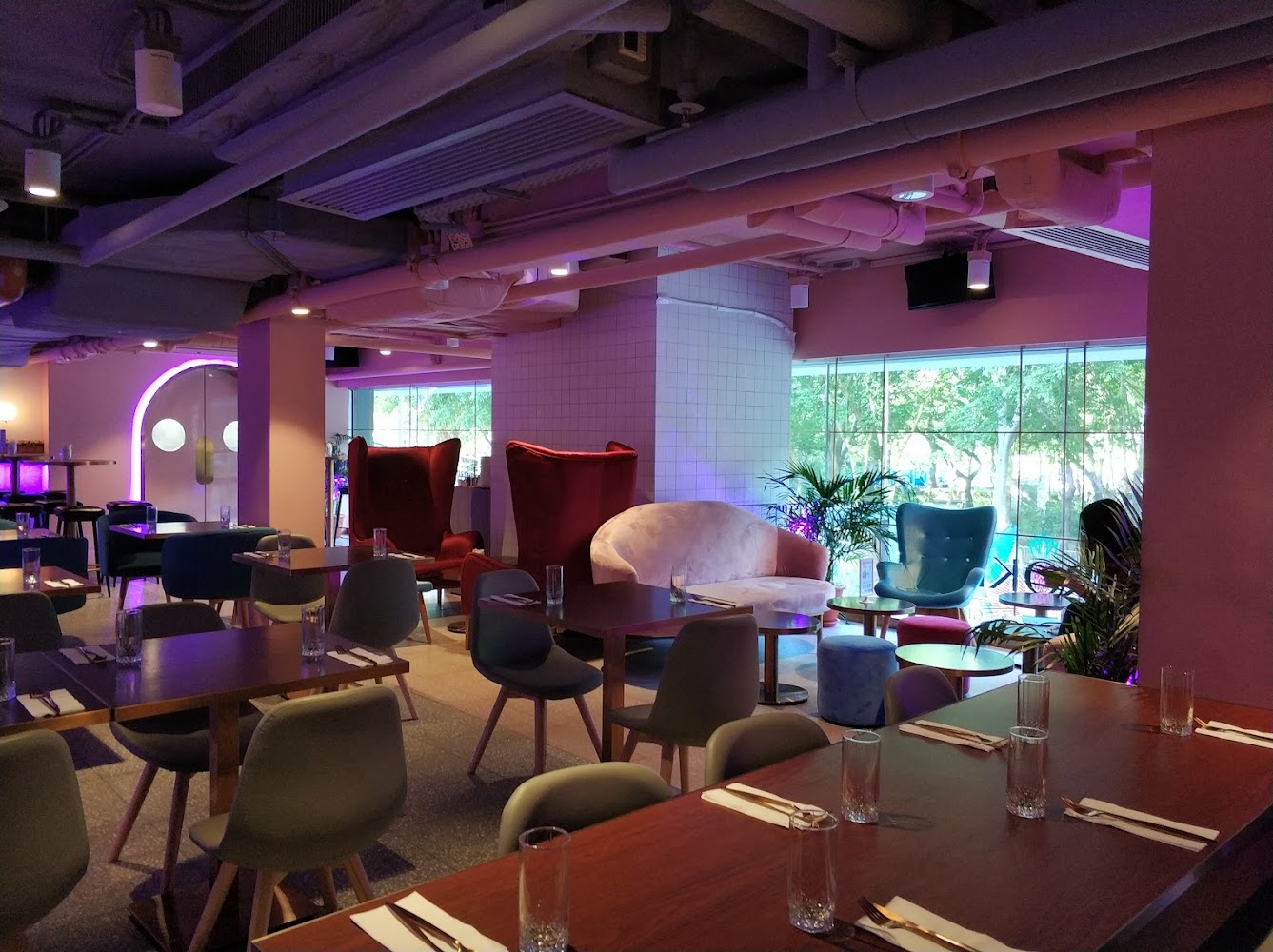 Strokes Hong Kong photo 4