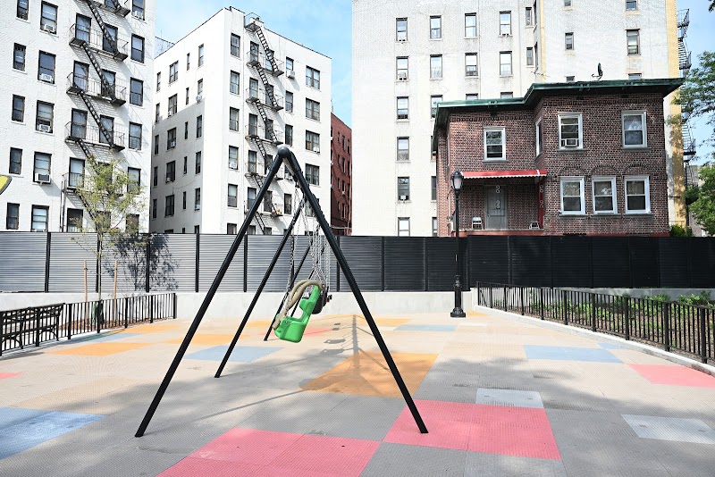 Strong Street Playground photo 2