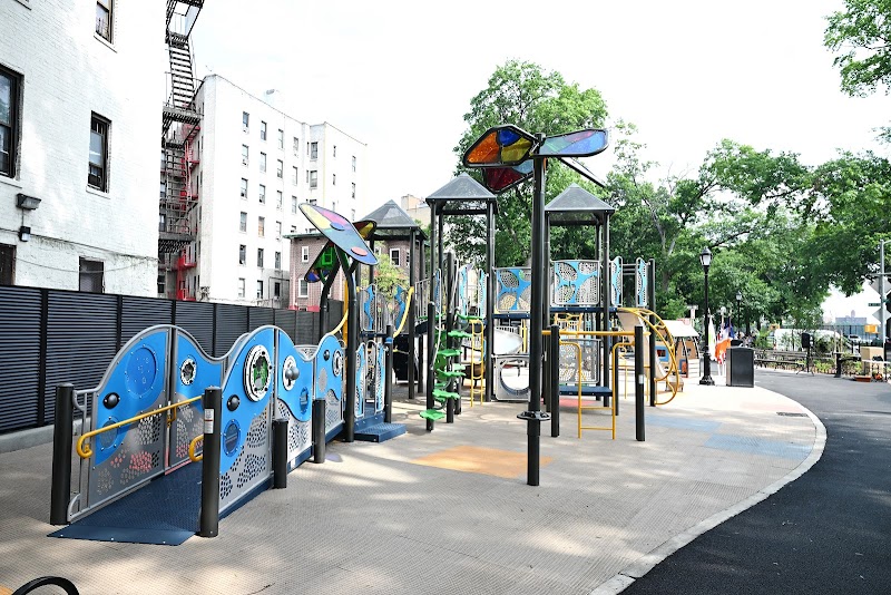 Strong Street Playground photo 3