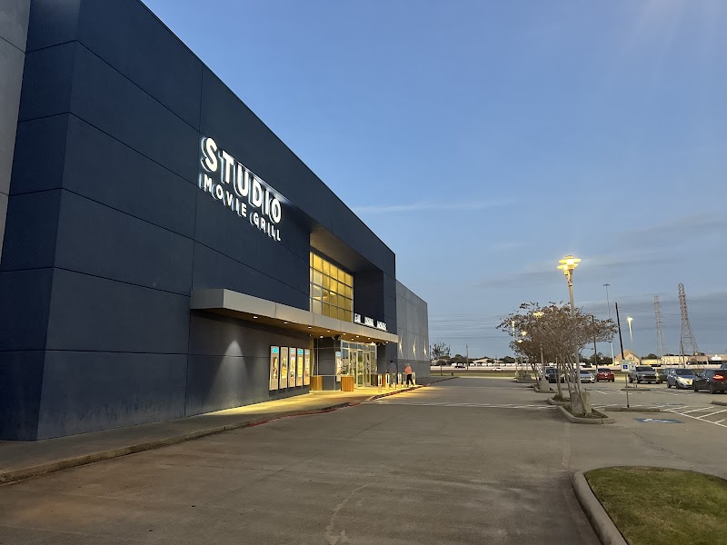 Studio Movie Grill photo 2