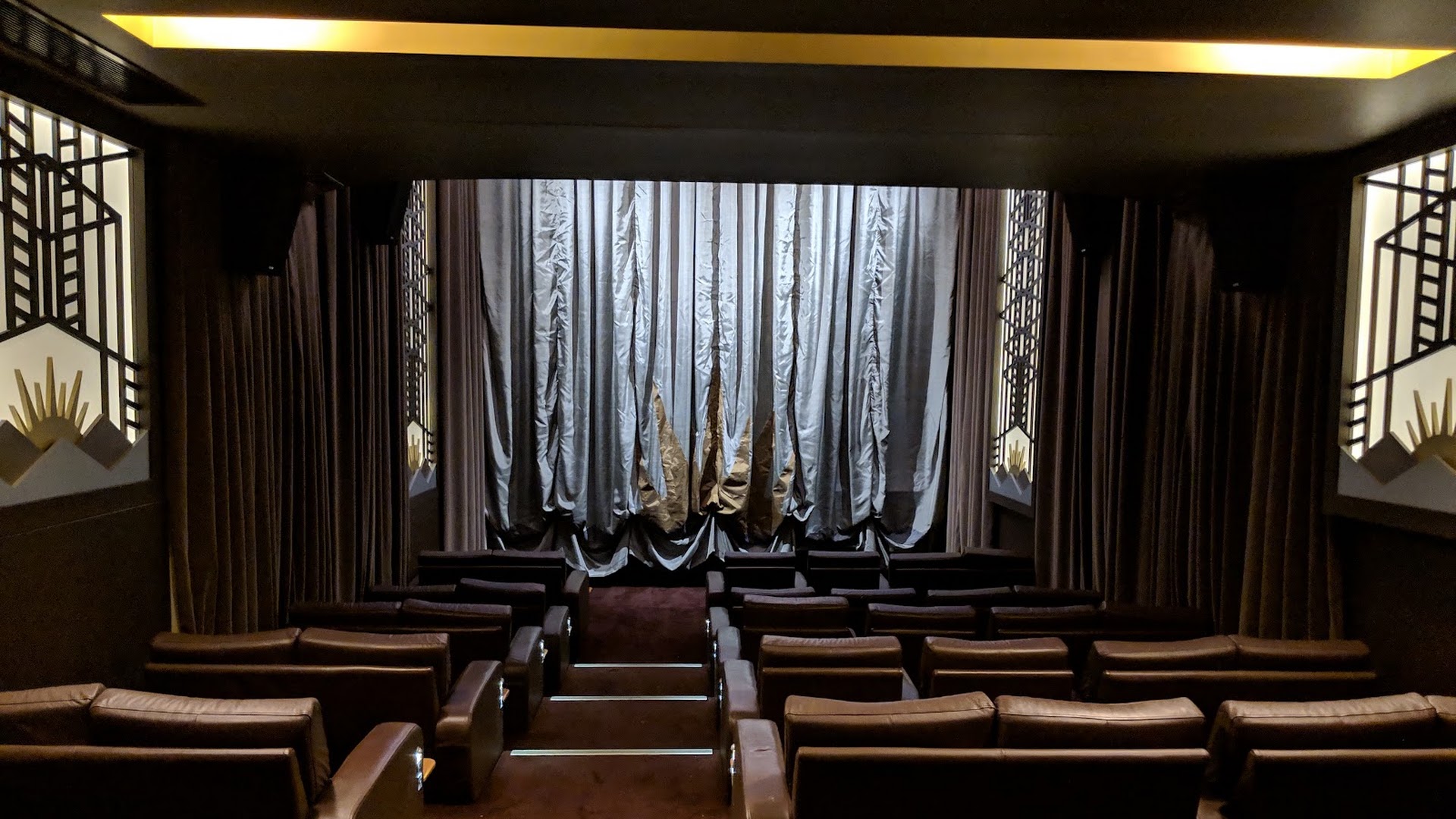 Sun Theatre photo 2