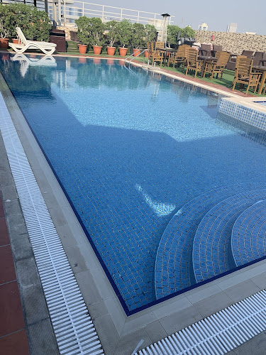 Swim 4 Life (Swim 4 Life / swimming Classes In Dubai) Learn to swim with the Best