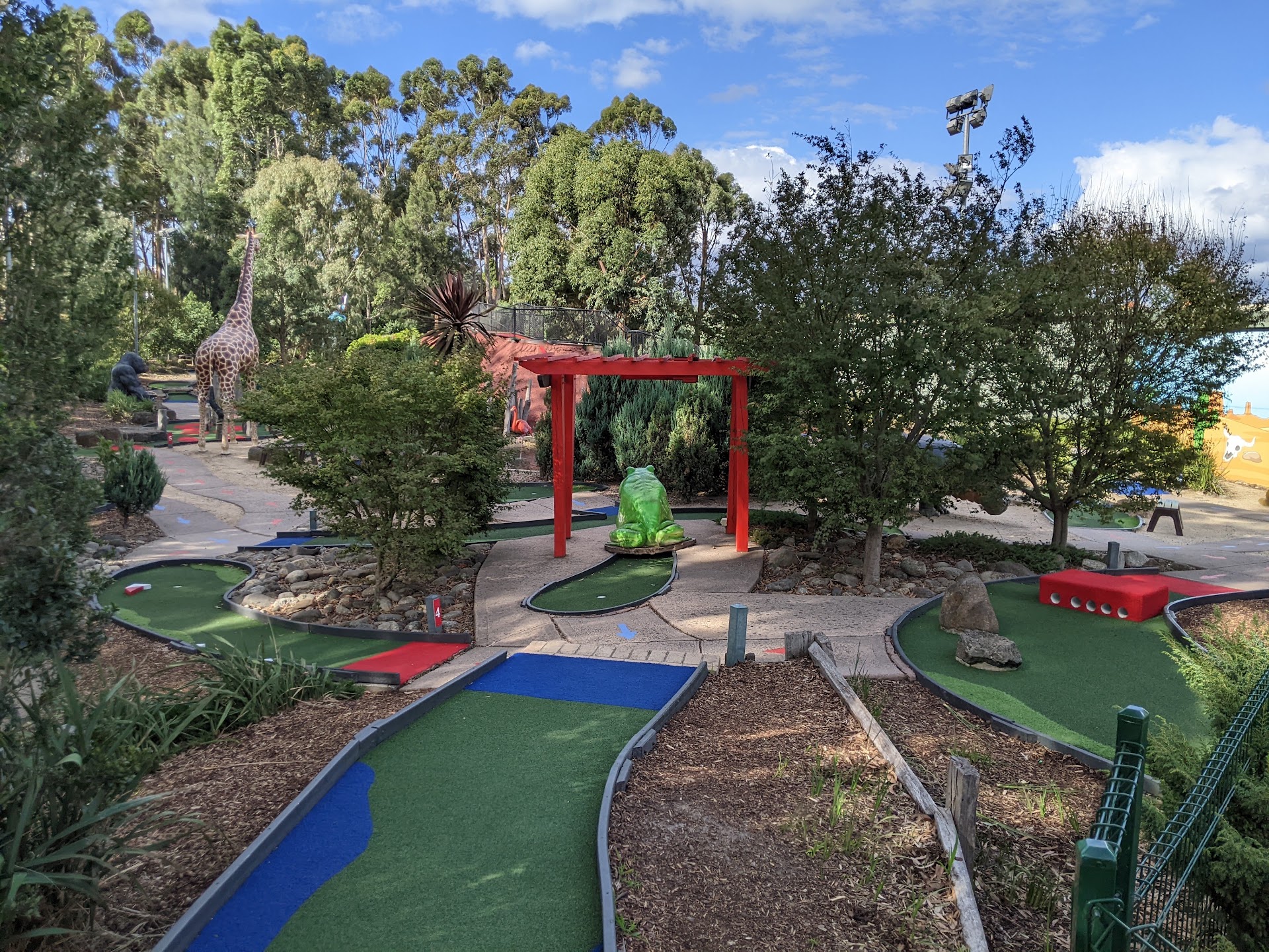 Swing & Serve - Pickleball, Golf Simulators & Mini Golf Bundoora photo 3