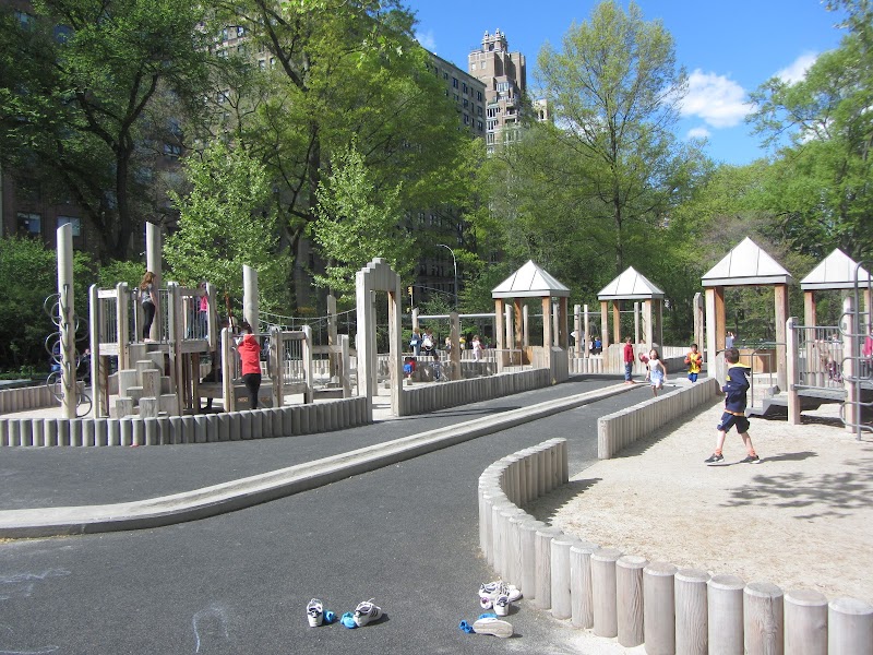 Tarr-Coyne Wild West Playground π