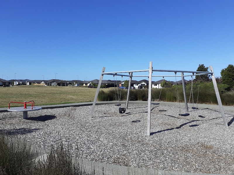Tautoru Park Playground photo 3