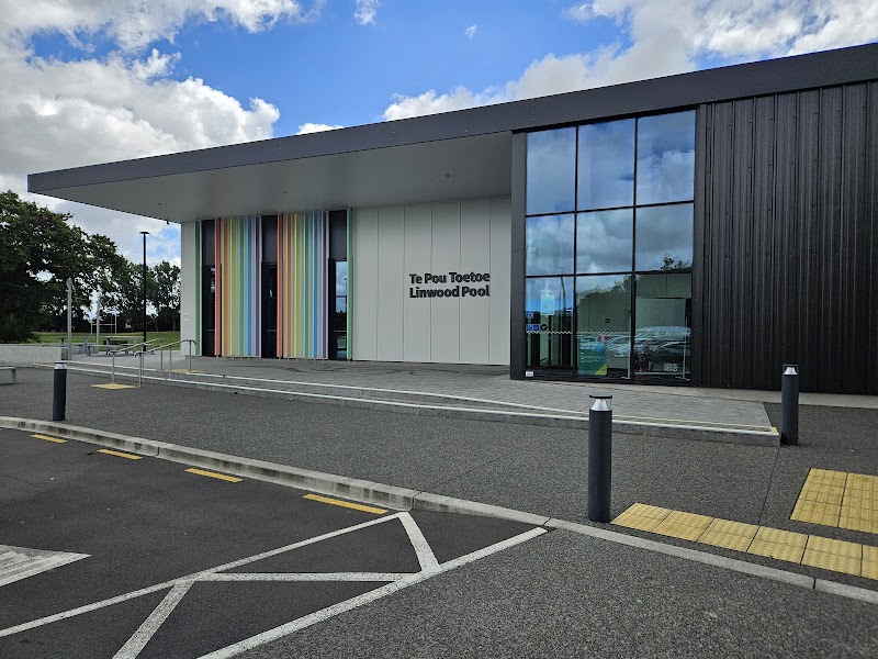 Te Pou Toetoe Linwood Pool photo 2