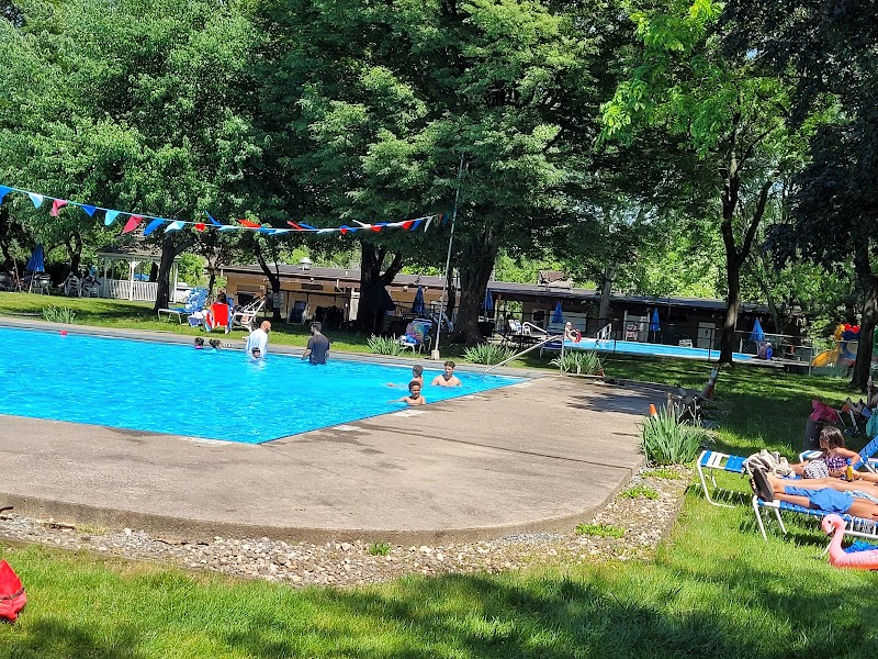 Teaneck Community Pool photo 2