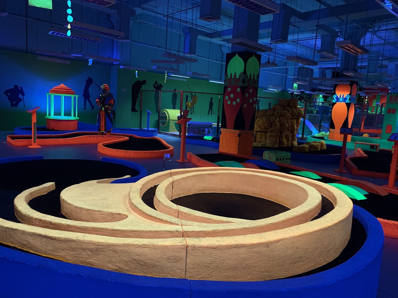 Tee And Putt Abu Dhabi - Dalma Mall photo 2