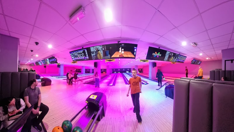 Tenpin Harlow photo 2