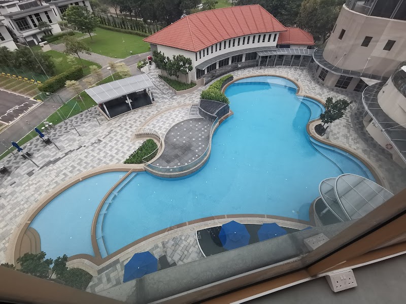 THE CHEVRONS Swimming Pool