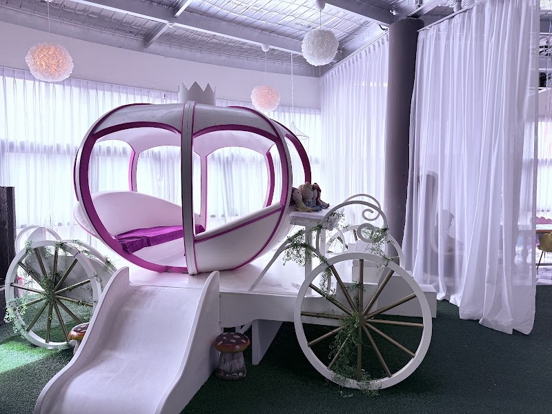 The Tiara Society Singapore photo 2