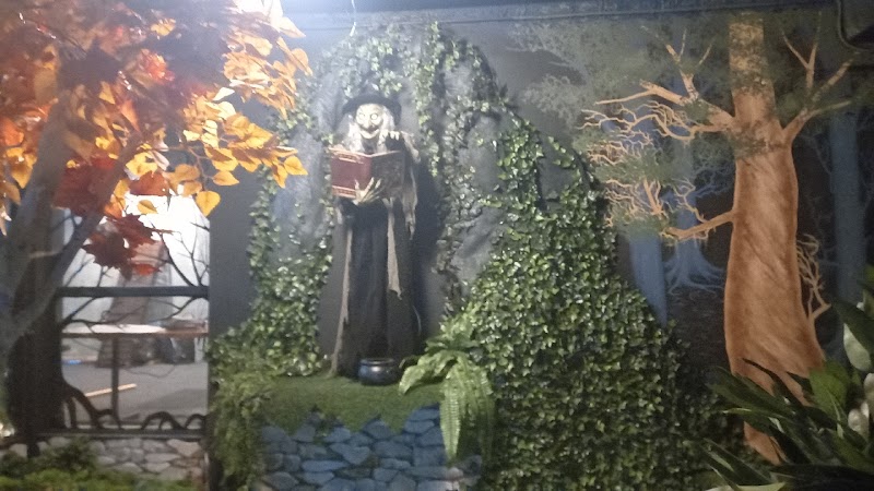 The Witching Hour Mini-Putt (Wellington City)