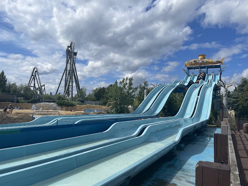 Thorpe Park photo 2