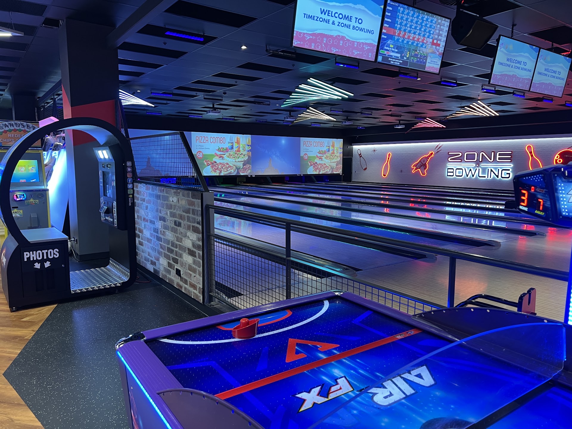 Timezone & Zone Bowling Blacktown photo 3