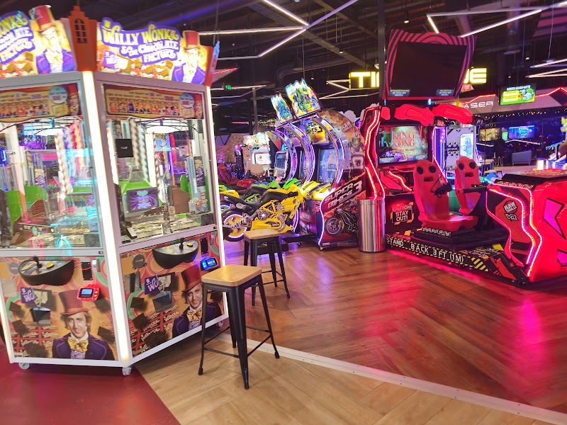 Timezone & Zone Bowling Braybrook photo 2