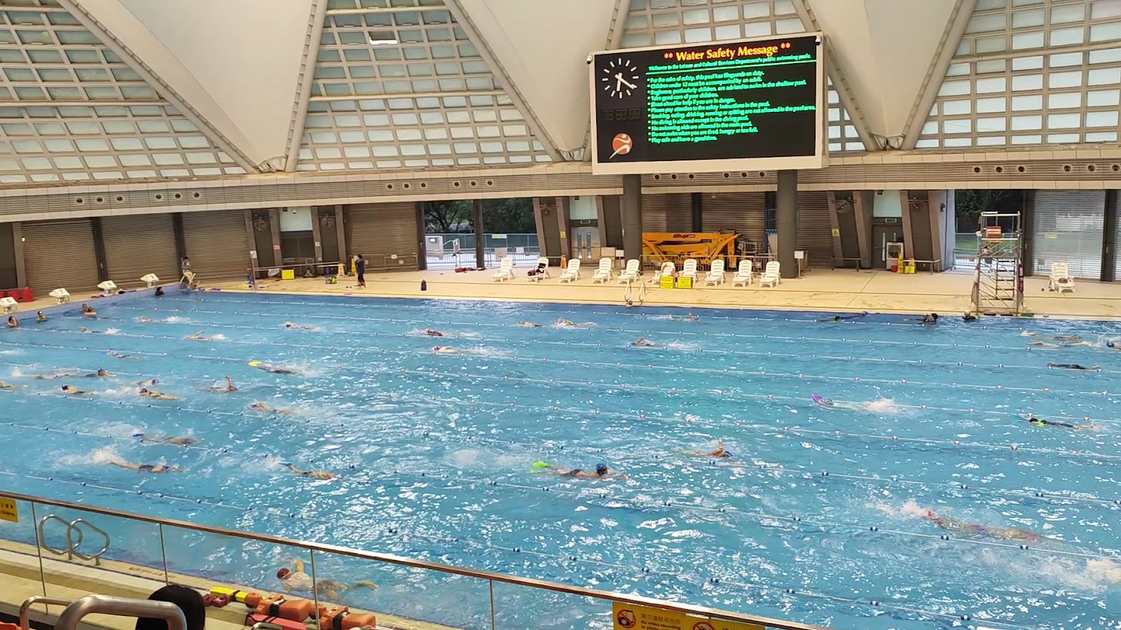 Tung Chung Swimming Pool photo 3