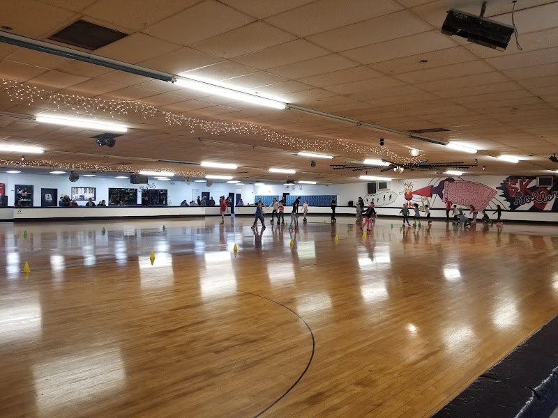 United Skates Jackson (formerly Jackson Skating Center, Rollermagic) photo 2