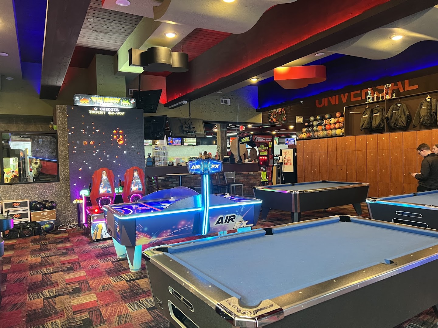 Universal Lanes photo 2
