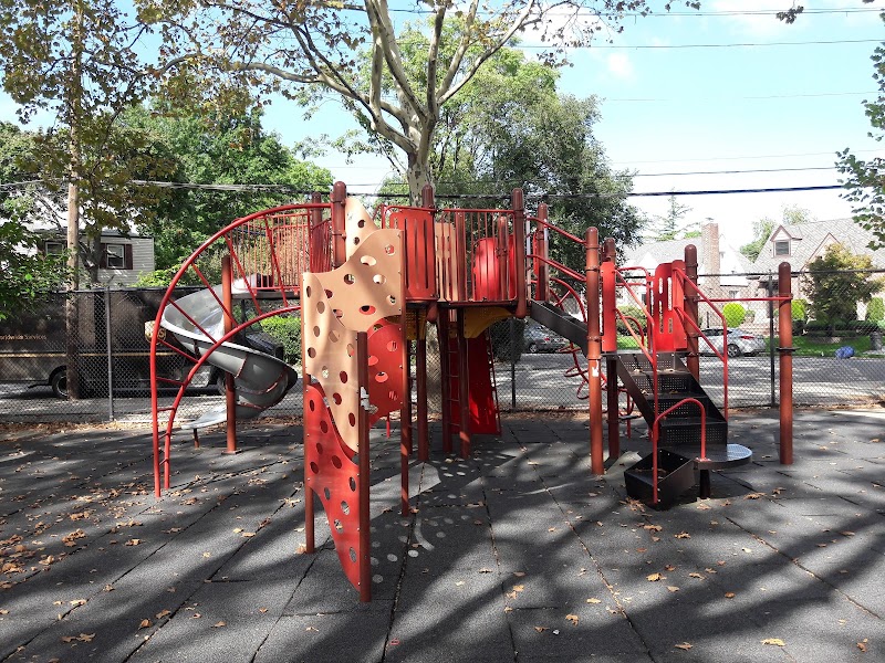 Utopia Playground photo 3