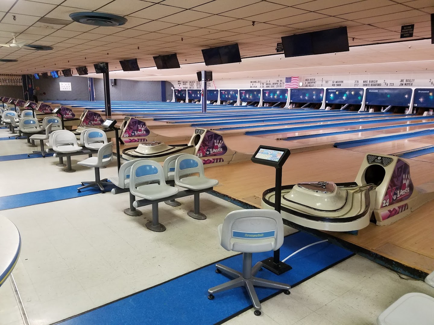 V&S Elmwood Lanes photo 2