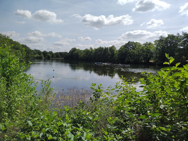Valentines Park Boating Lake photo 2