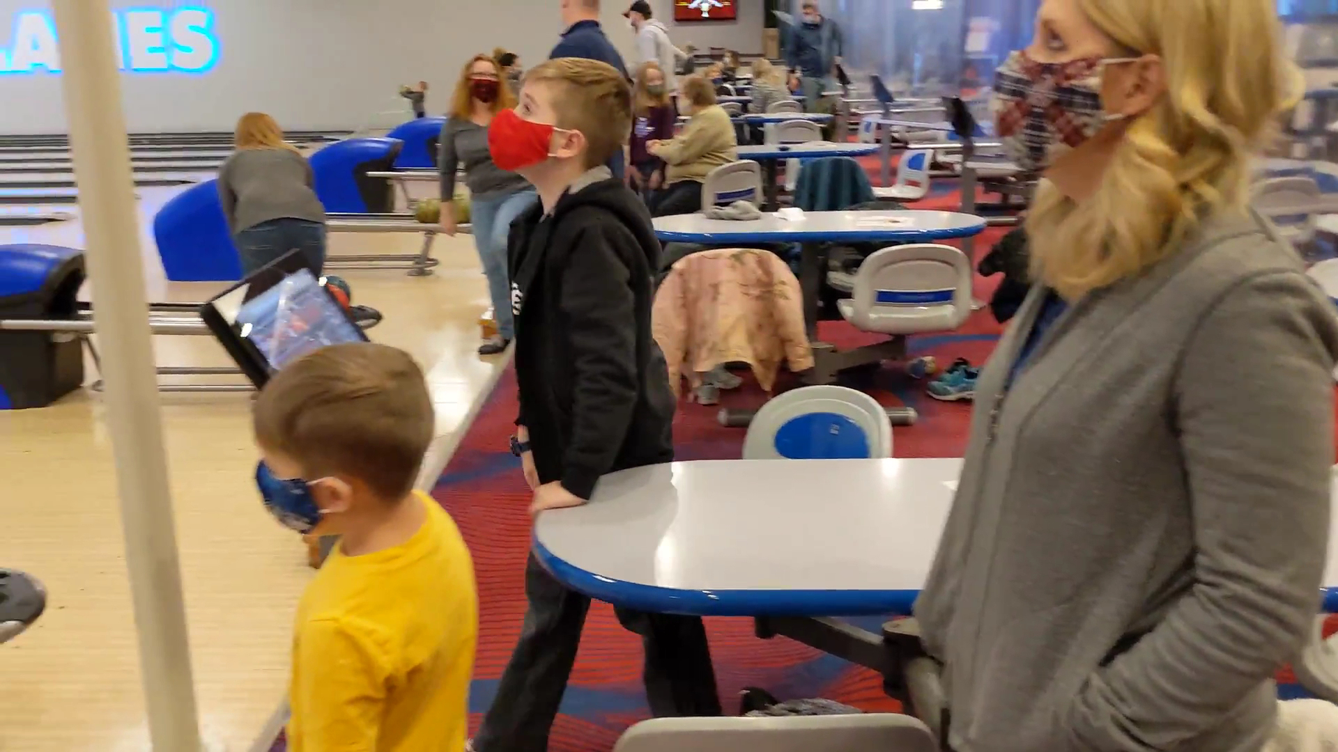 Valley Lanes Family Entertainment Center photo 2