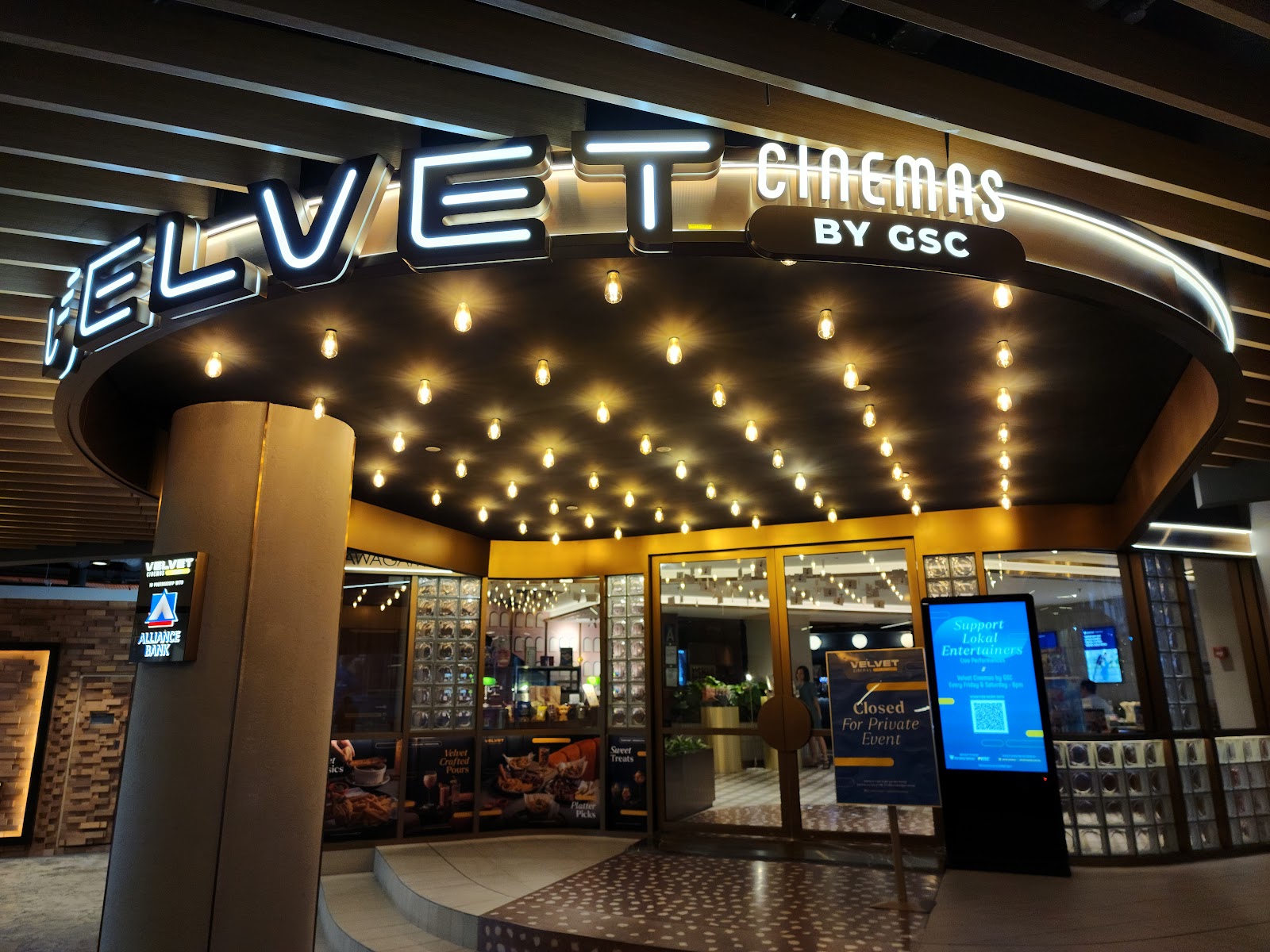 Velvet Cinemas by GSC photo 2