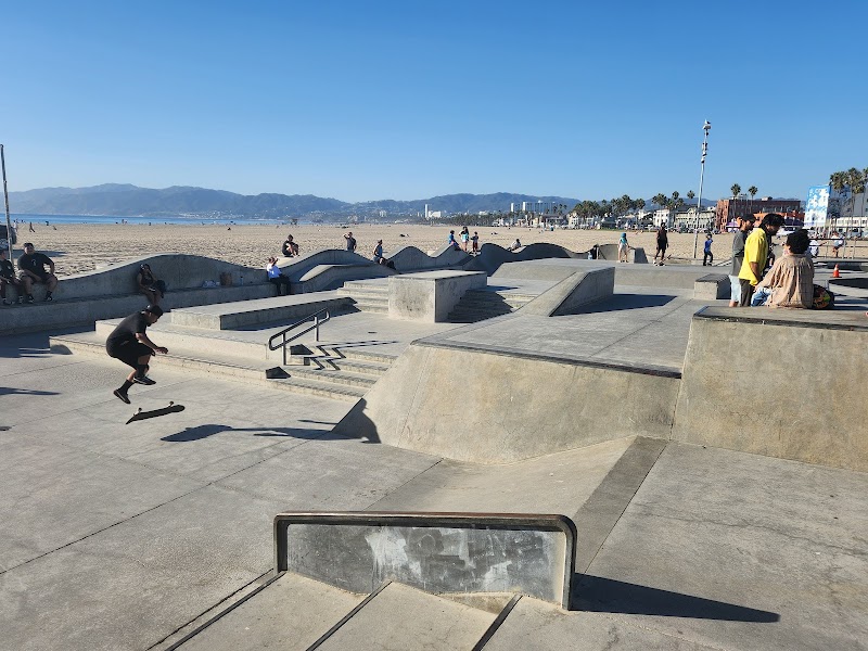 Venice Beach Roller Skate Dance Plaza photo 2