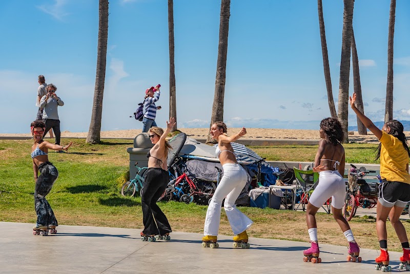 Venice Beach Roller Skate Dance Plaza photo 3