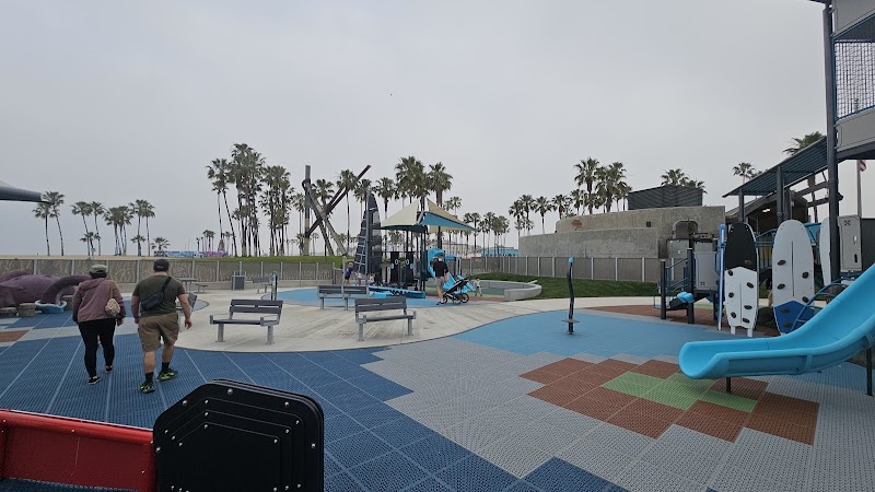 Venice Oceanview Park photo 2