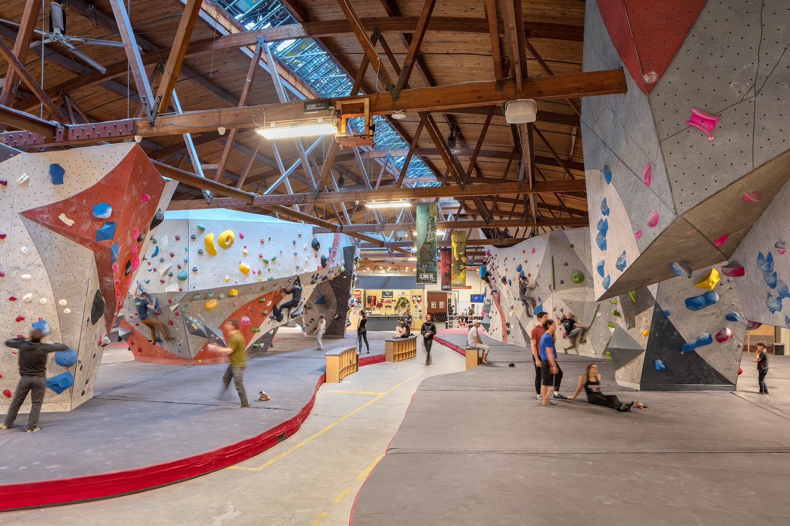 Vertical Endeavors–Twin Cities Bouldering - TCB photo 3