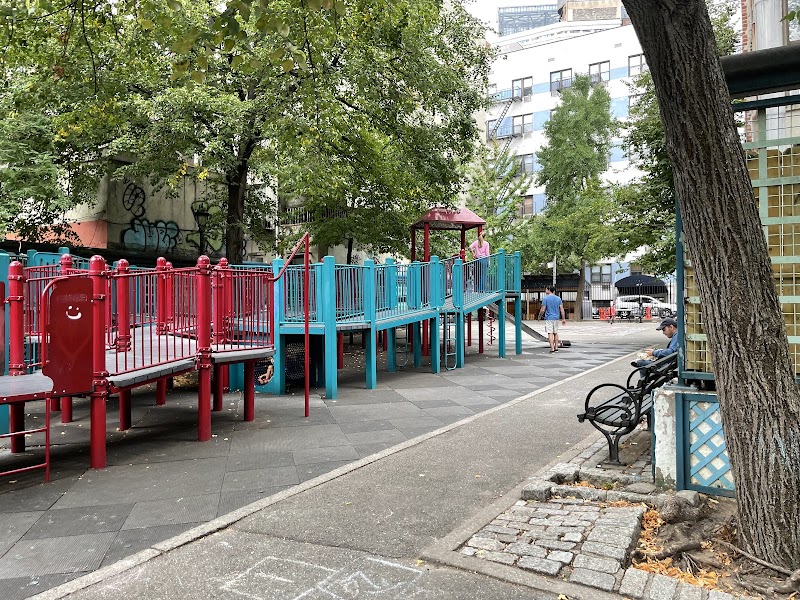Vesuvio Playground