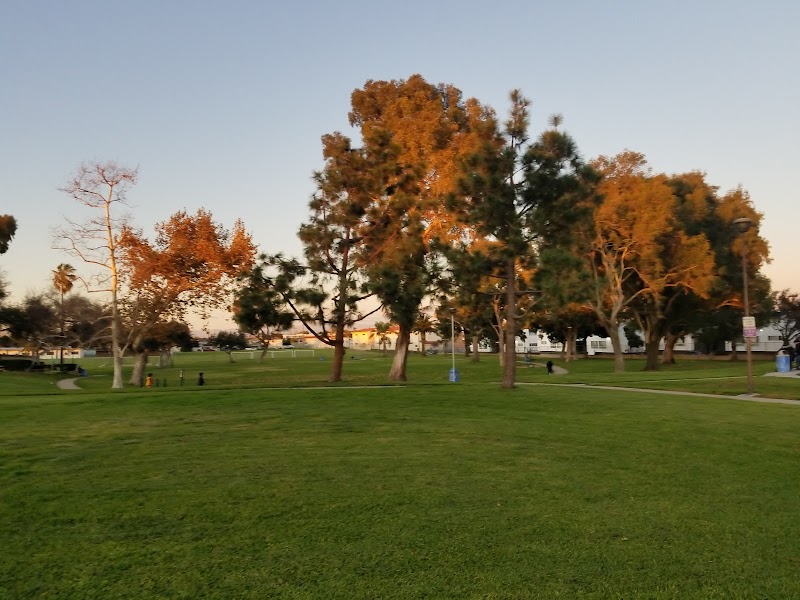 Victor Park photo 2
