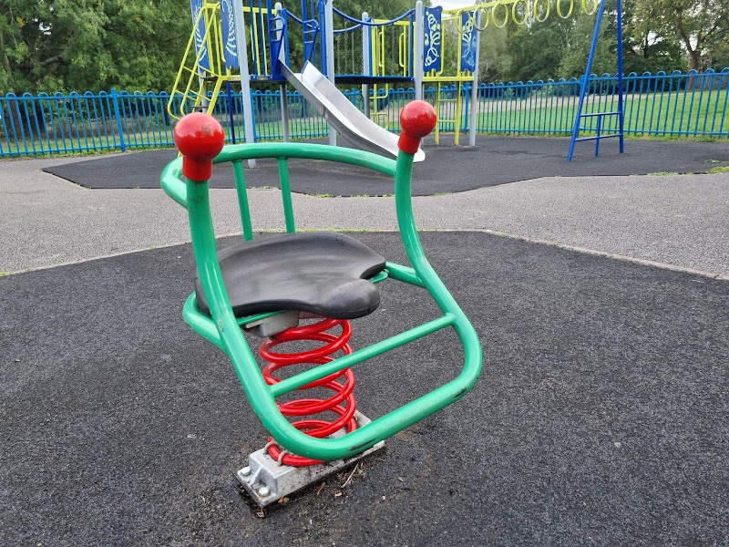 Victoria Common Play Area photo 2