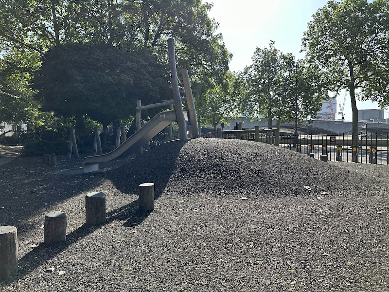 Victoria Embankment Playground