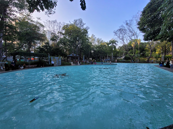 Victoria Park Model Boat Pool