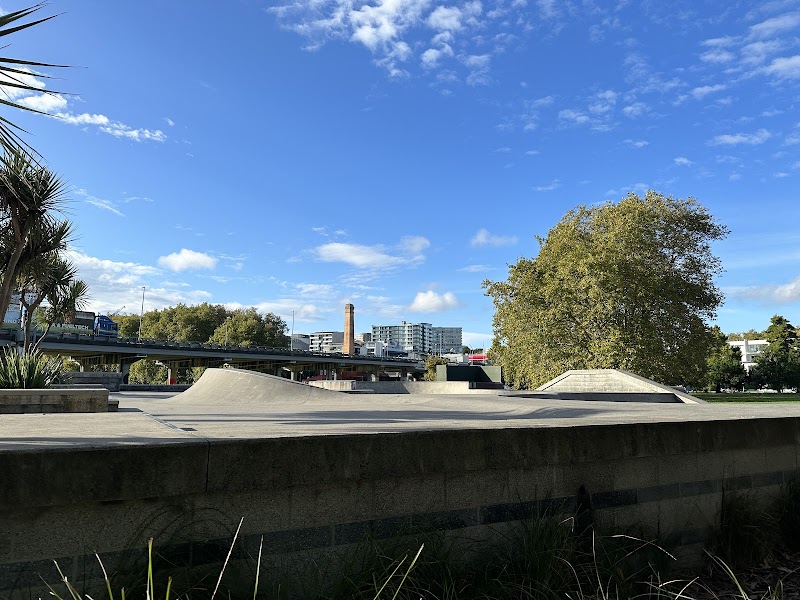 Victoria Park Skate Plaza photo 3