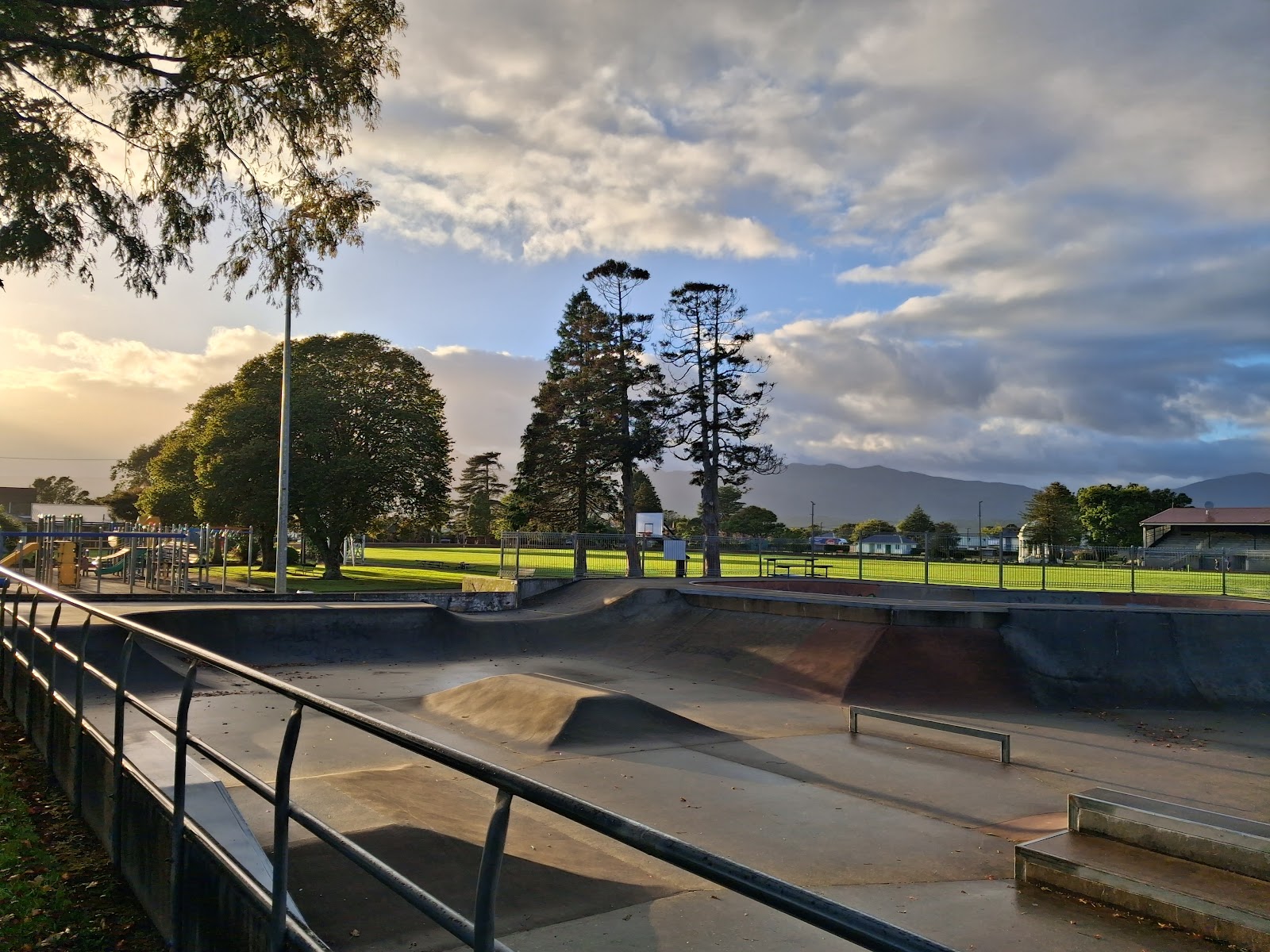 Victoria Square, Westport photo 3