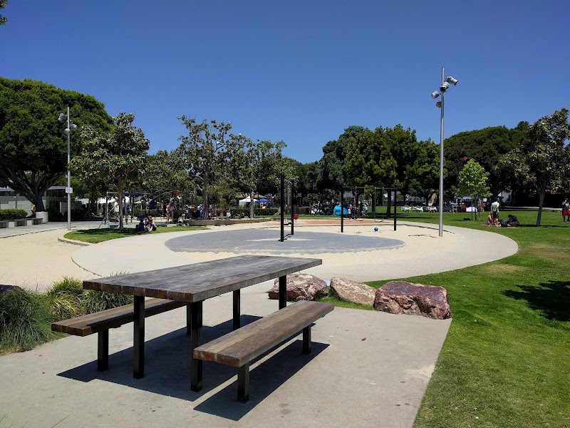Virginia Avenue Park photo 2