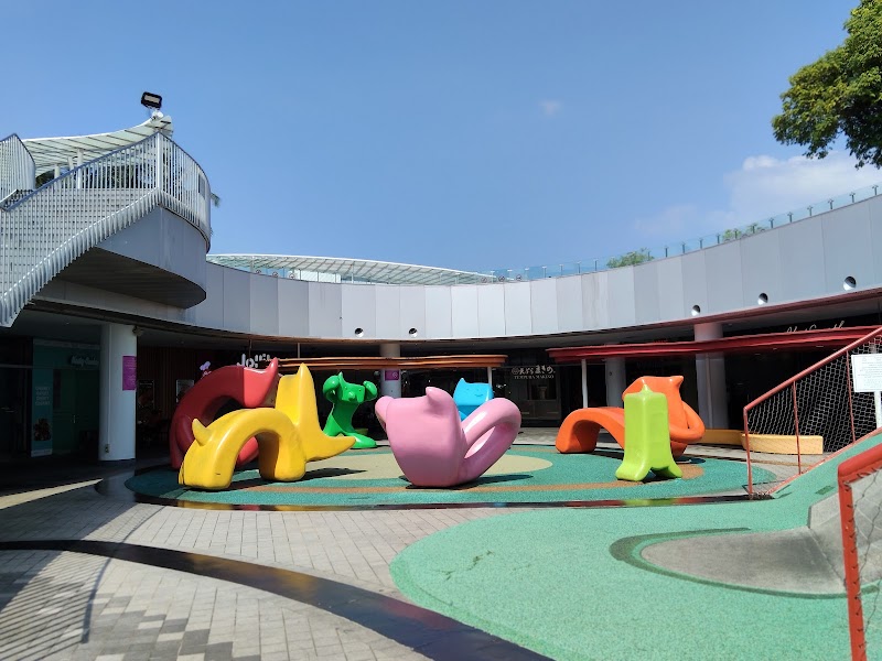 VivoCity Play Court