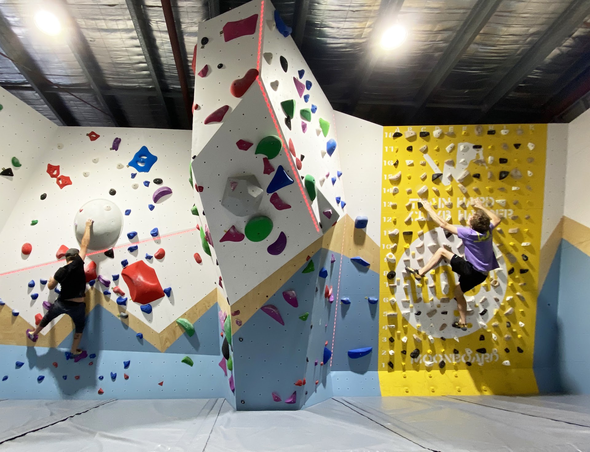 Wall Walkers Bouldering 24/7 photo 2