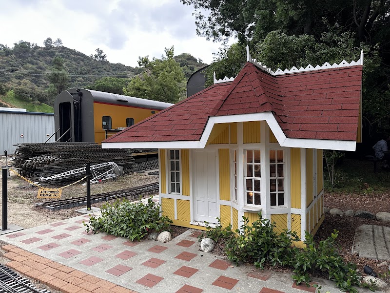 Walt Disney’s Carolwood Barn photo 2