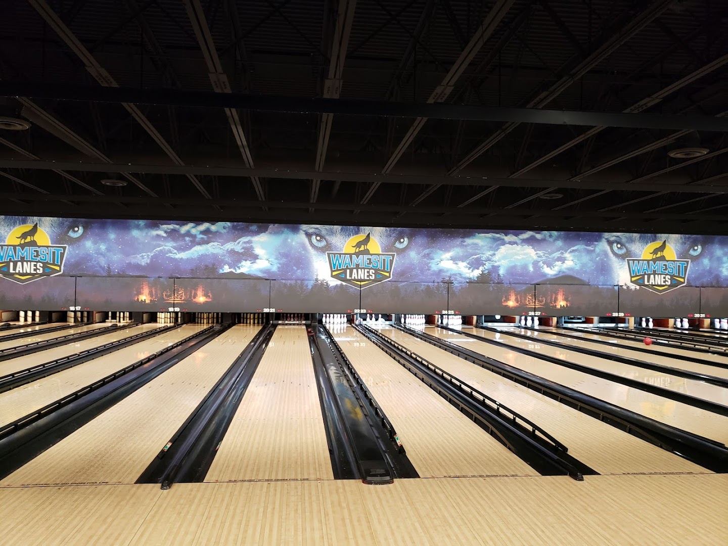Wamesit Lanes - Family Entertainment Center ( Bowling & Arcade Game Rooms ) photo 3