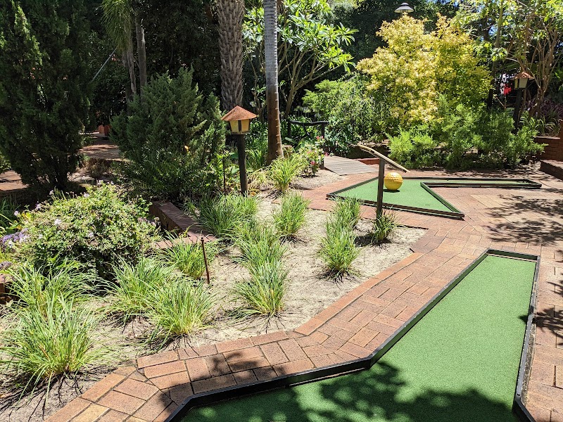 Wanneroo Botanic Gardens | Mini Golf and Glow Golf photo 2