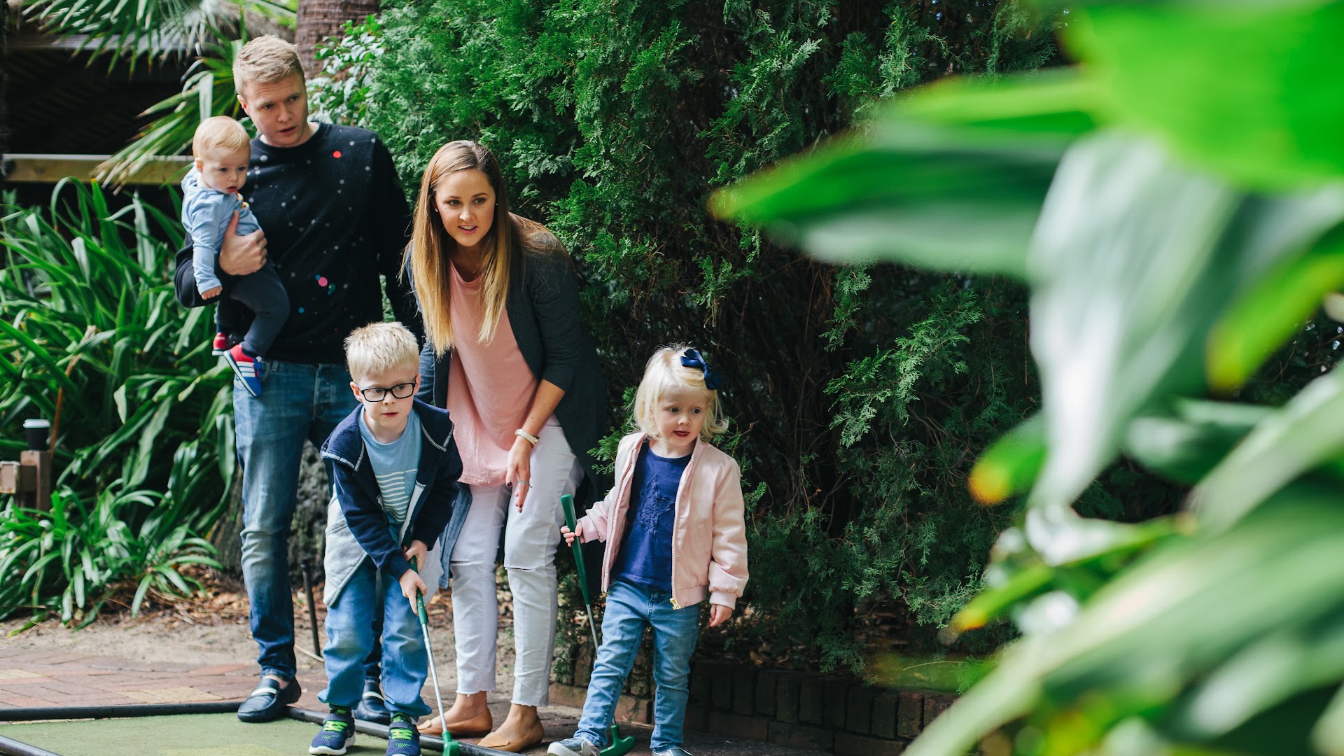 Wanneroo Botanic Gardens | Mini Golf and Glow Golf