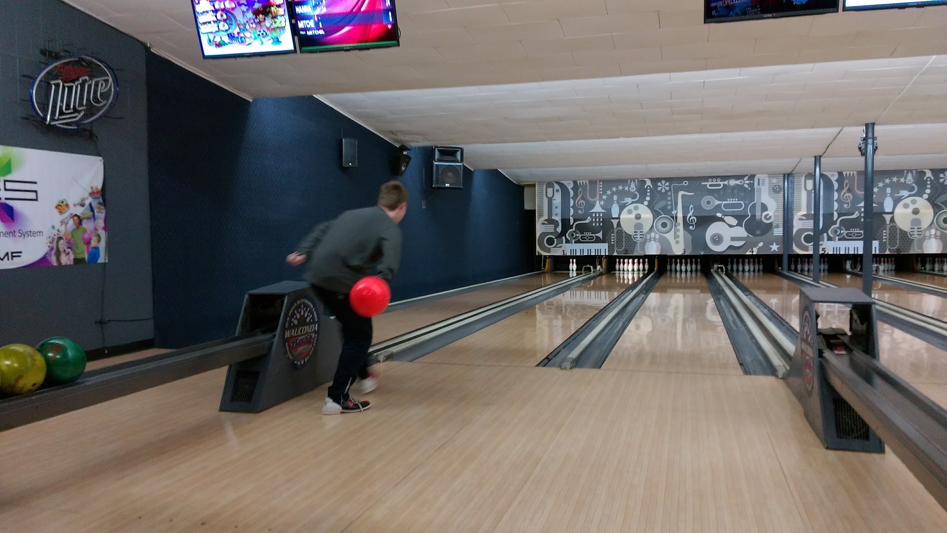Wauconda Bowl photo 2