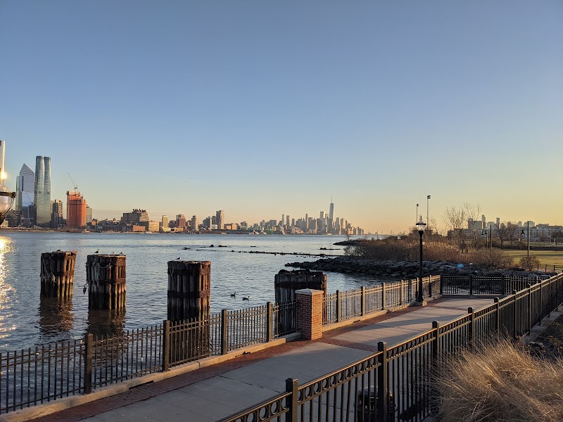 Weehawken Waterfront Park and Recreation Center photo 2