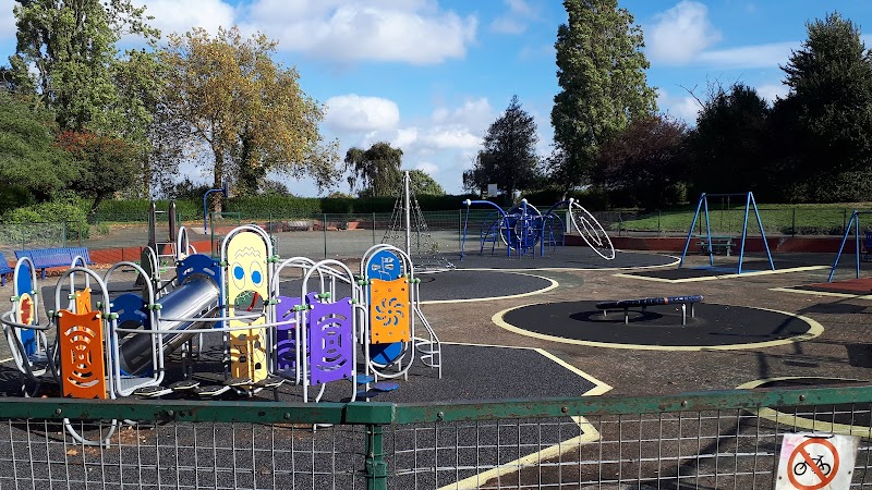 Winn's Common Adventure Playground And Paddling Pool