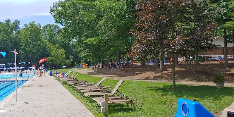 Woodcliff Lake Municipal Pool photo 3