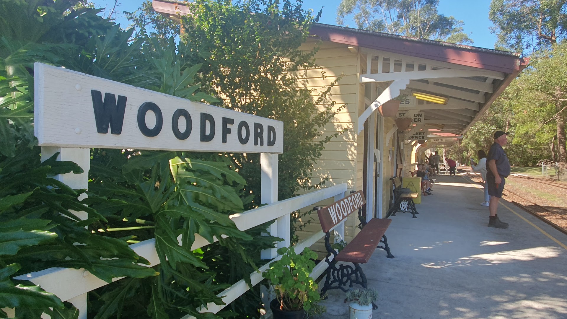 Woodford Railway Station photo 3